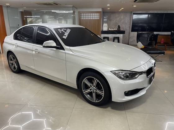 BMW 320i 2.0 16V TURBO ACTIVE FLEX 4P AUTOMÁTICO BMW 320i 2.0 16V TURBO ACTIVE FLEX 4P AUTOMÁTICO